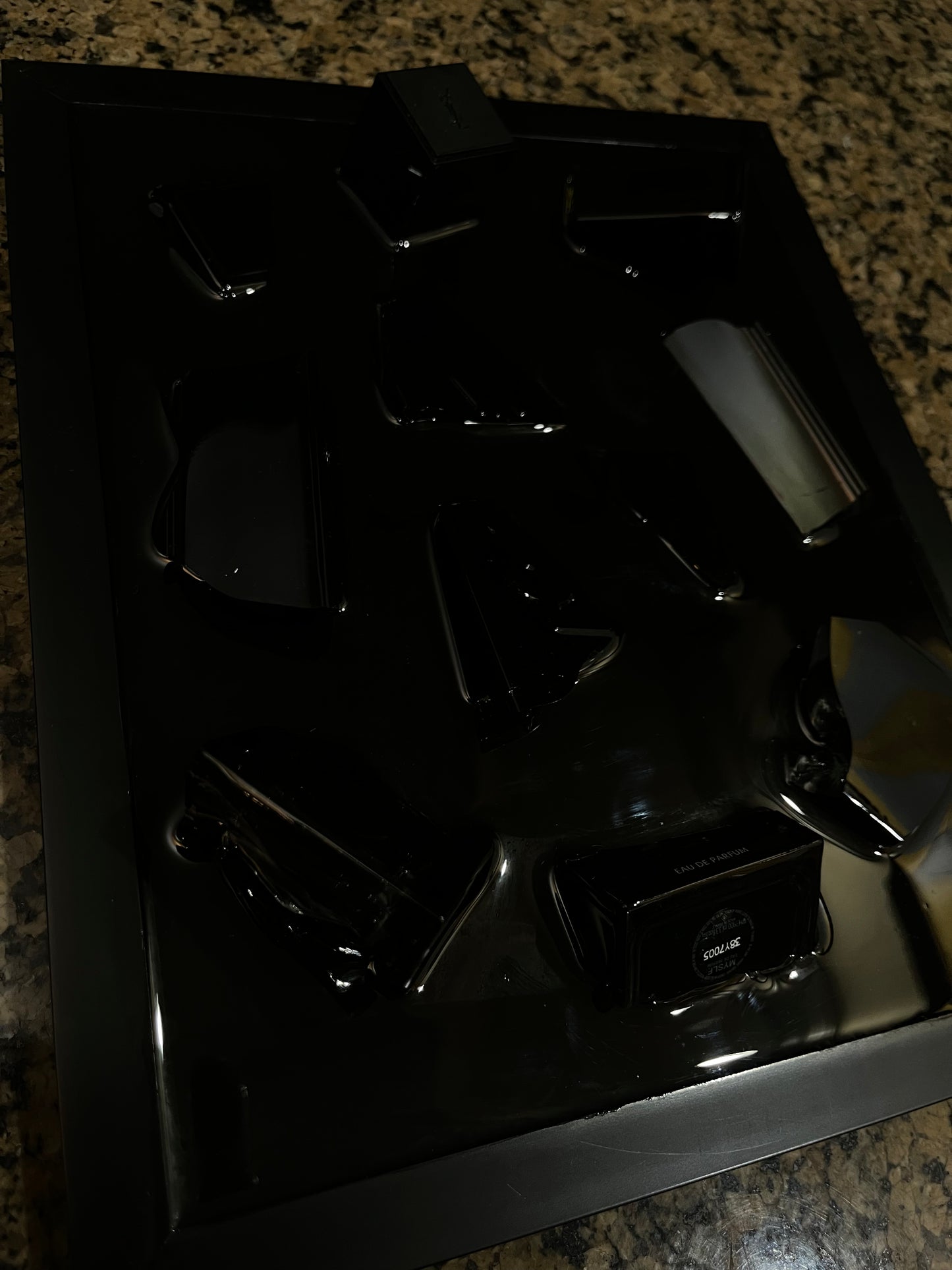 MYSLF Eau de Parfum Yves Saint Laurent - Broken Bottle Art